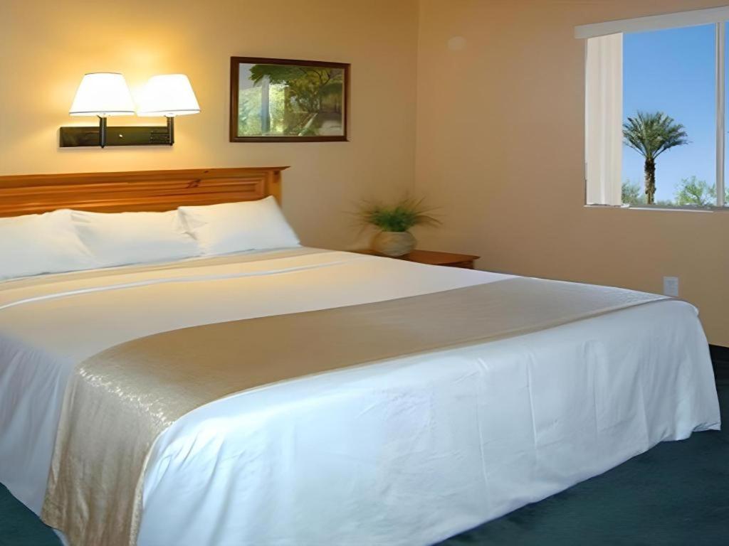 Nellis Suites At Main Gate Hotel Las Vegas Luaran gambar