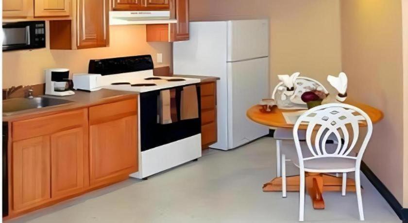 Nellis Suites At Main Gate Hotel Las Vegas Luaran gambar